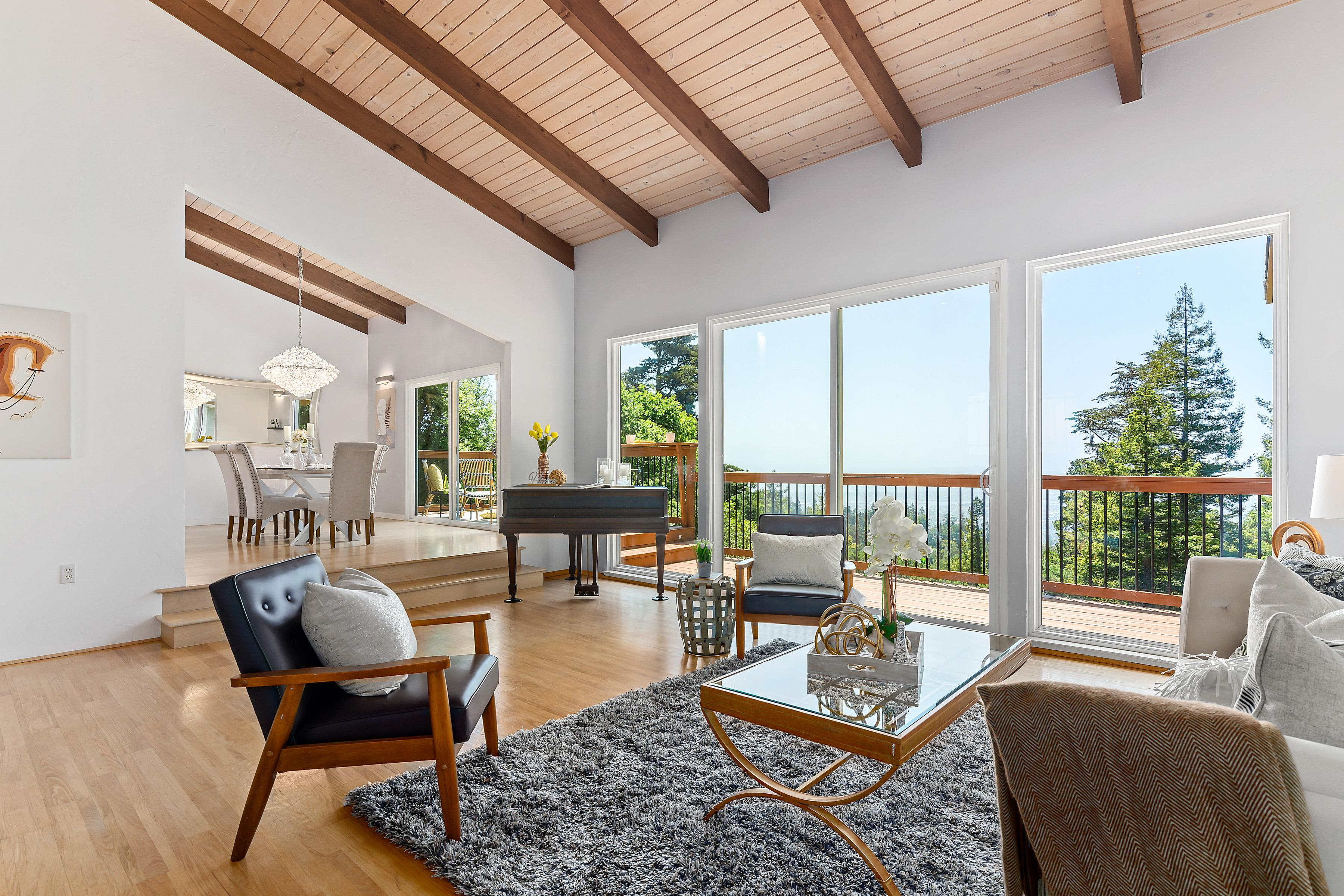 TourID:3077649~ Jacque Sabella, 9033 Skyline Blvd Oakland, 94611